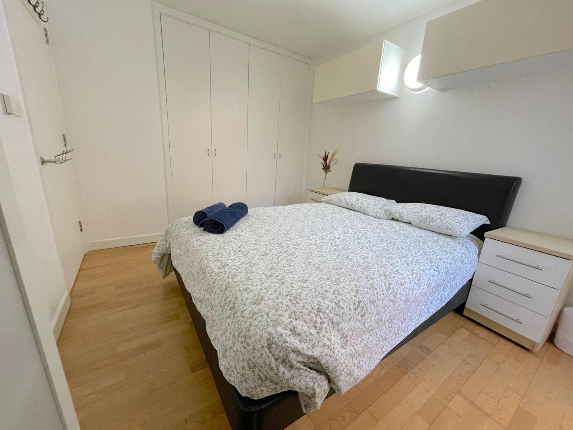 Ground Floor Flat On Bath Road! *